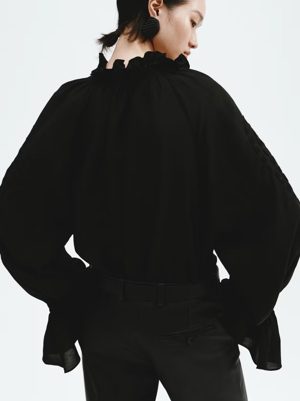 NWT Linen-Blend Blouse with Embroidery on Sleeve Oversized (black) Sz Medium - Picture 4 of 7
